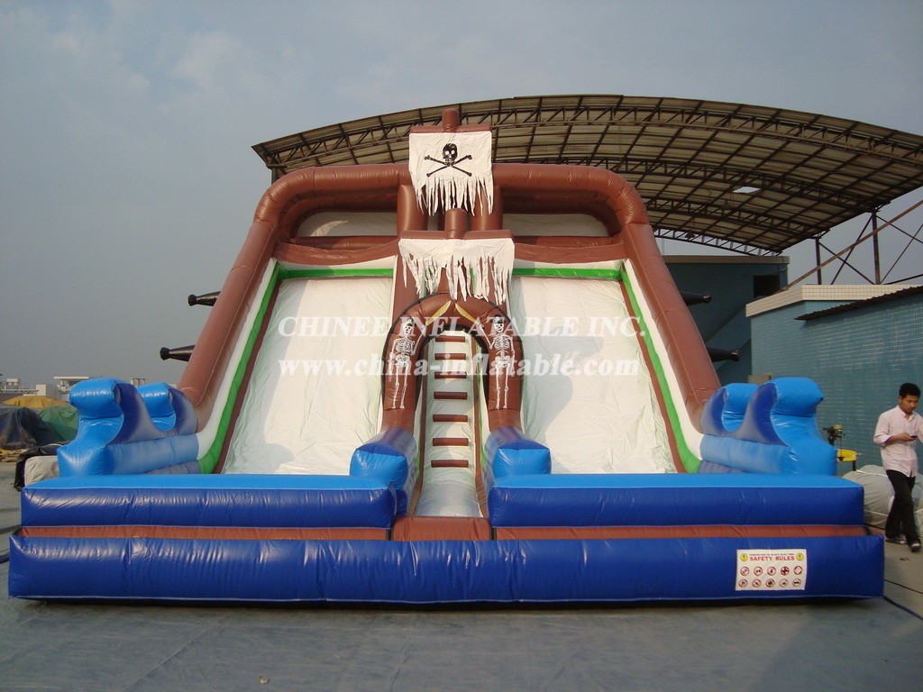 T8-112 Pirates Giant Inflatable Slide