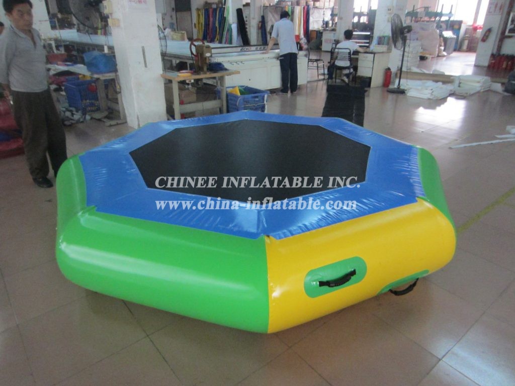 T10-225 Outside Playground For Jumping Trampoline Pvc Material Floating Block Durable Inflatable Water Trampoline