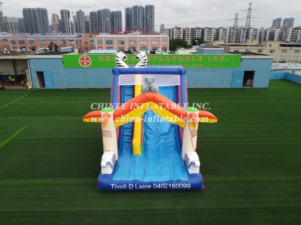 T8-732 Outdoor Inflatable Giant Dry Slide Animal Theme For Commercial Used