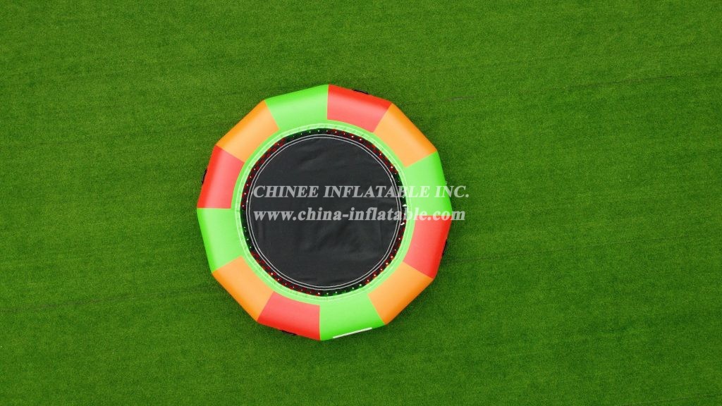 T10-140 Inflatable Water Trampoline