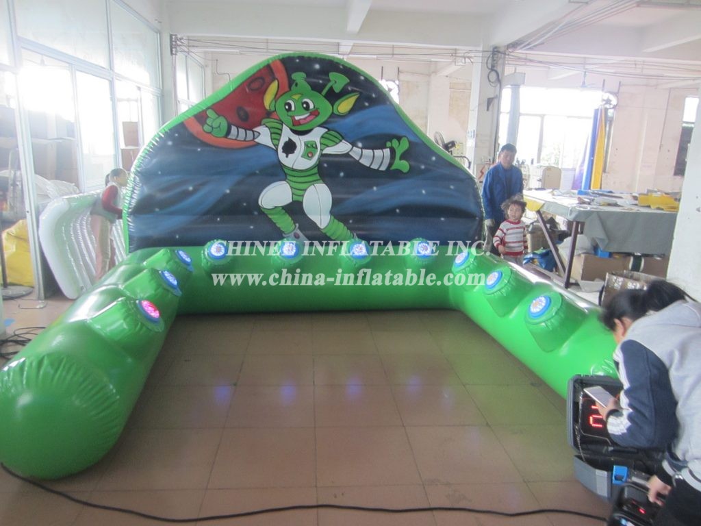 T11-1062 Inflatable Kids Sport Challenge Game