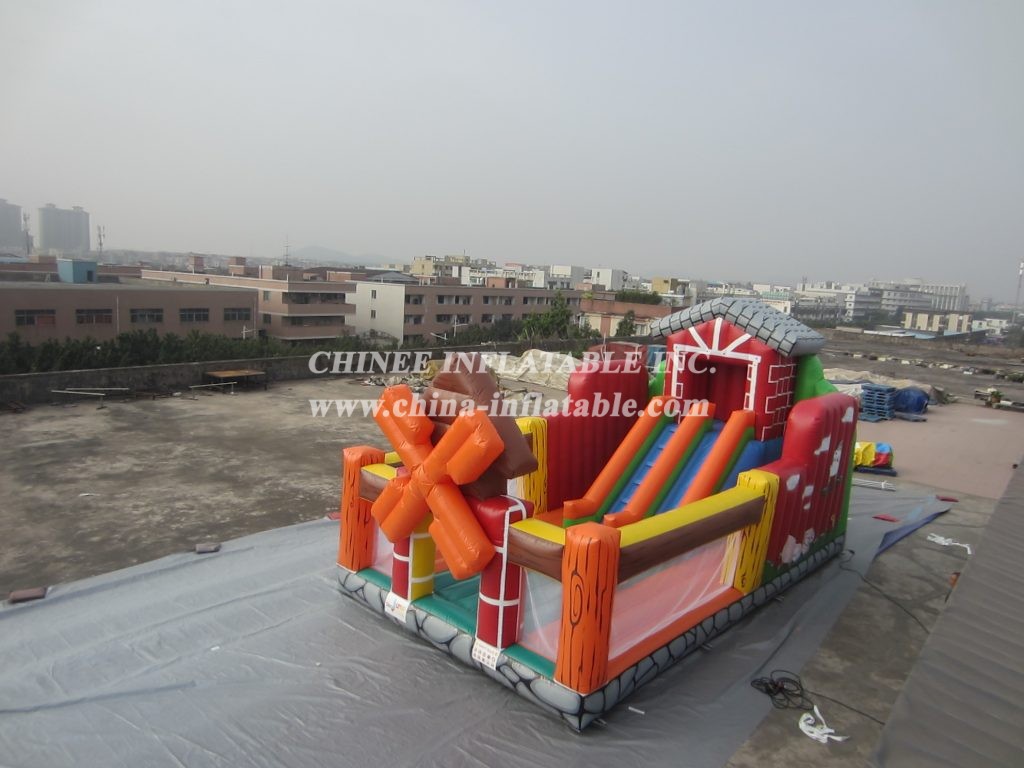 T8-2500 Farm And House Themed Giant Inflatable Slide