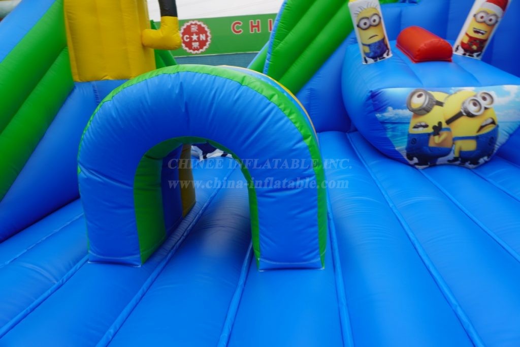 T6-867 Minion Inflatable Playground