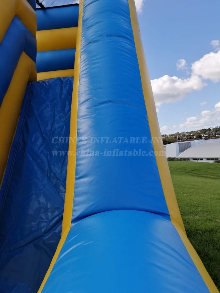 T2-4522 Minions Bouncy Castle