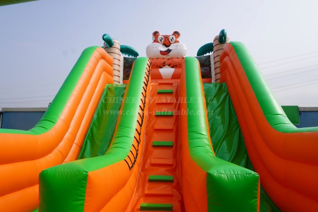 T8-4313 Tiger Inflatable Slide