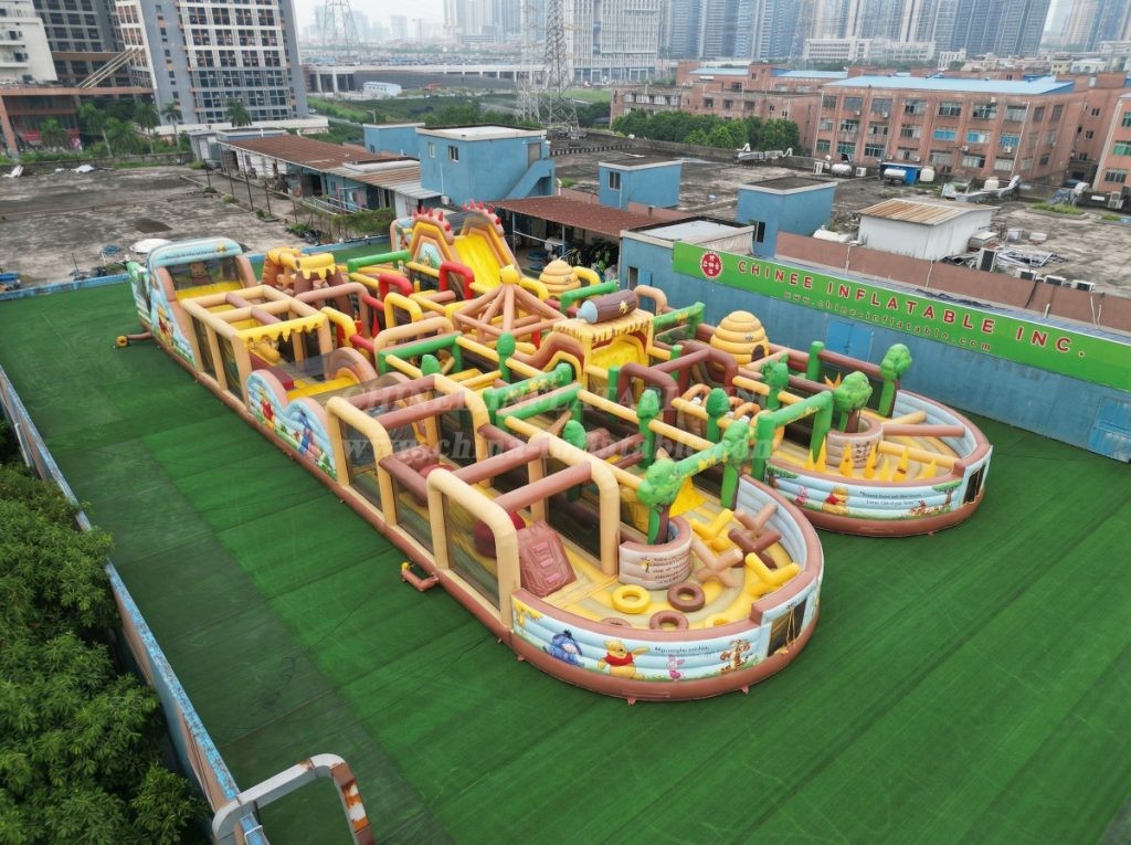 CR2-164 Winnie the Pooh Theme Challenging Run Giant Inflatable Obstacle Courses