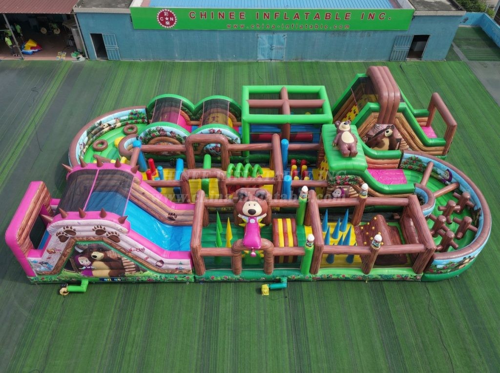 CR2-404 Masha and the Bear Theme Challenging Run Giant Inflatable Obstacle Courses