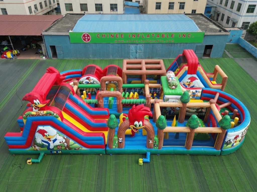 CR2-463 Woody Woodpecker Theme Challenging Run Giant Inflatable Obstacle Courses