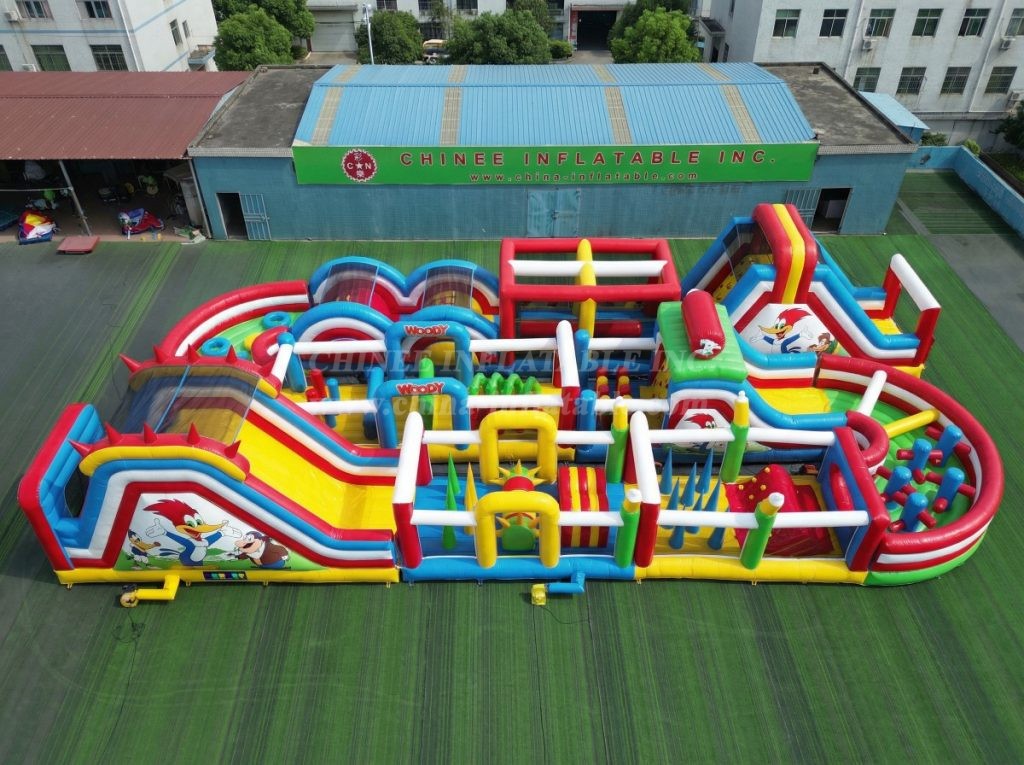 CR2-464 Woody Woodpecker Theme Challenging Run Giant Inflatable Obstacle Courses
