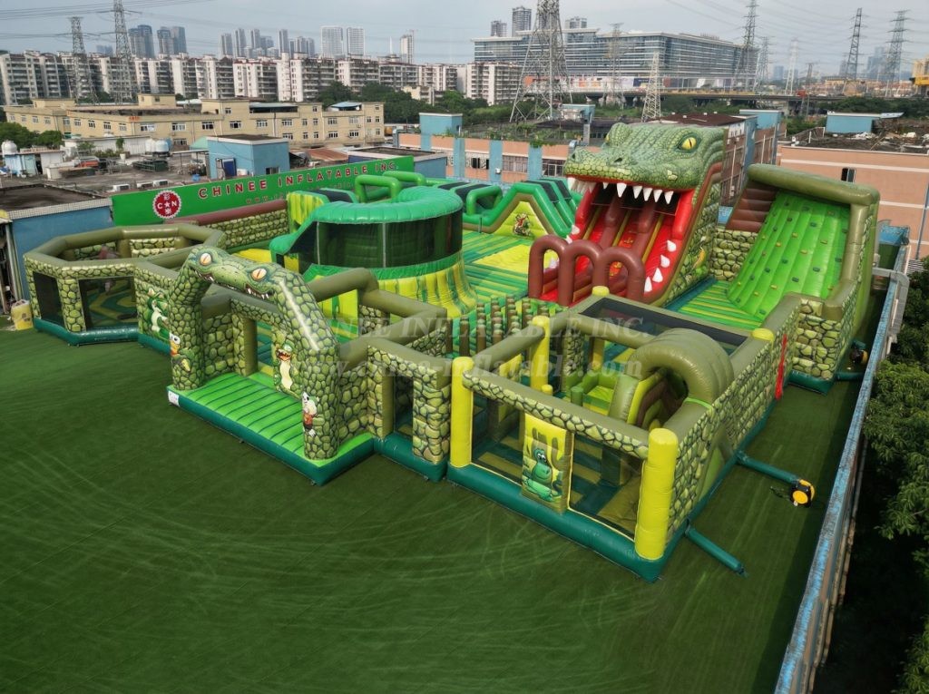 GF3-132 Crocodile Theme Inflatable Park