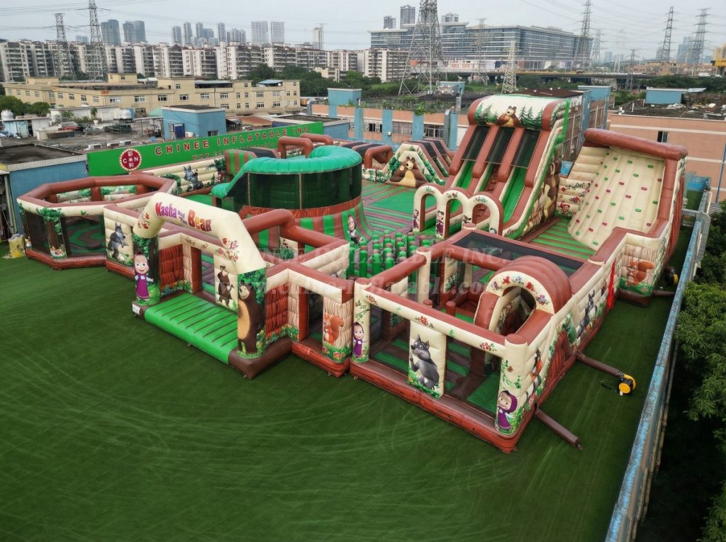 GF3-181 Masha and the Bear Theme Inflatable Park