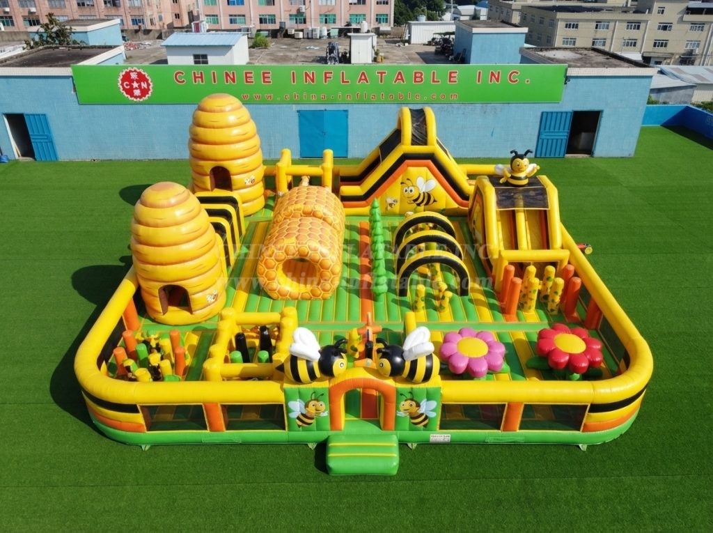 GF3-516 Bee Theme Inflatable Park