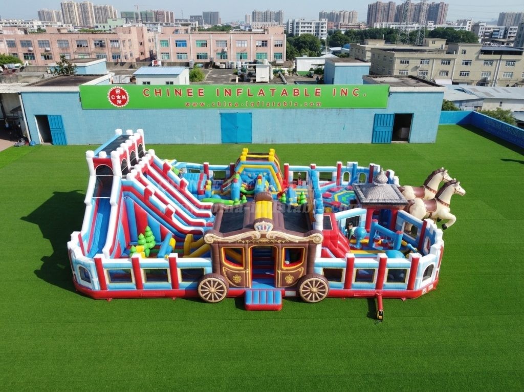 GF3-538 Horse Carriage Theme Inflatable Park
