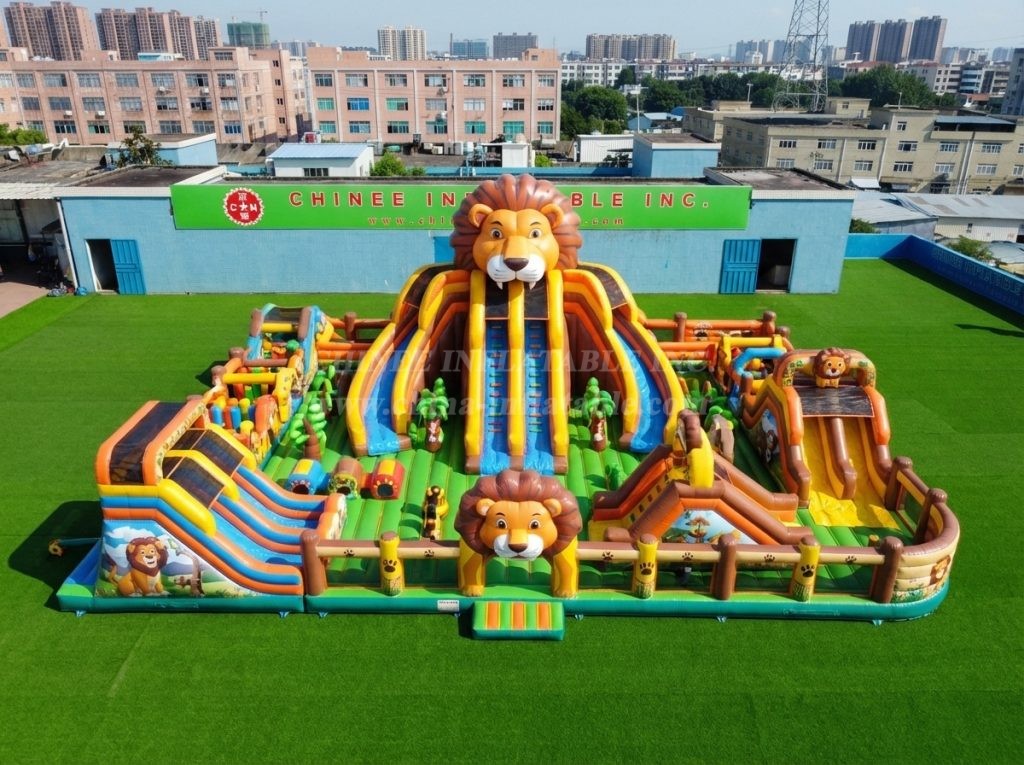 GF3-542 Lion Theme Inflatable Park