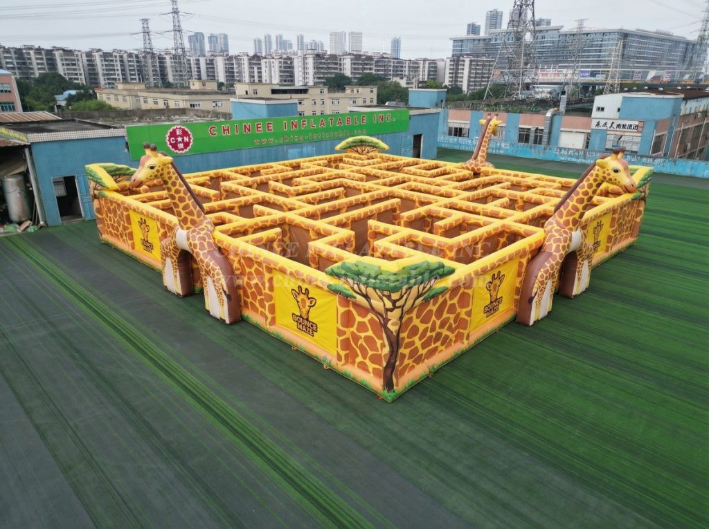 MAZE1-63 Giraffe Theme Inflatable Maze
