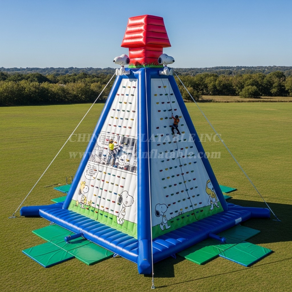 T11-4370 Snoopy Theme Inflatable Climbing Wall