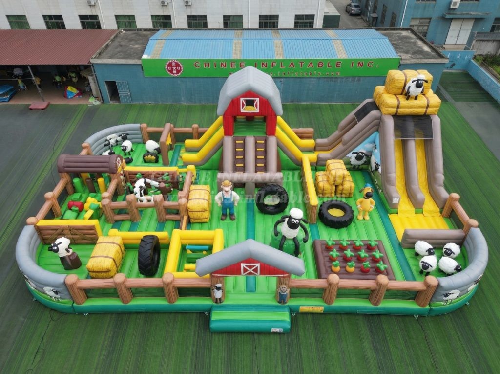 GF3-620 Shaun the Sheep Theme Inflatable Park