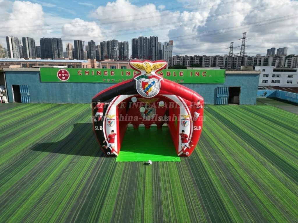 T11-7067 Benfica Theme Inflatable Football Shoot Out Game