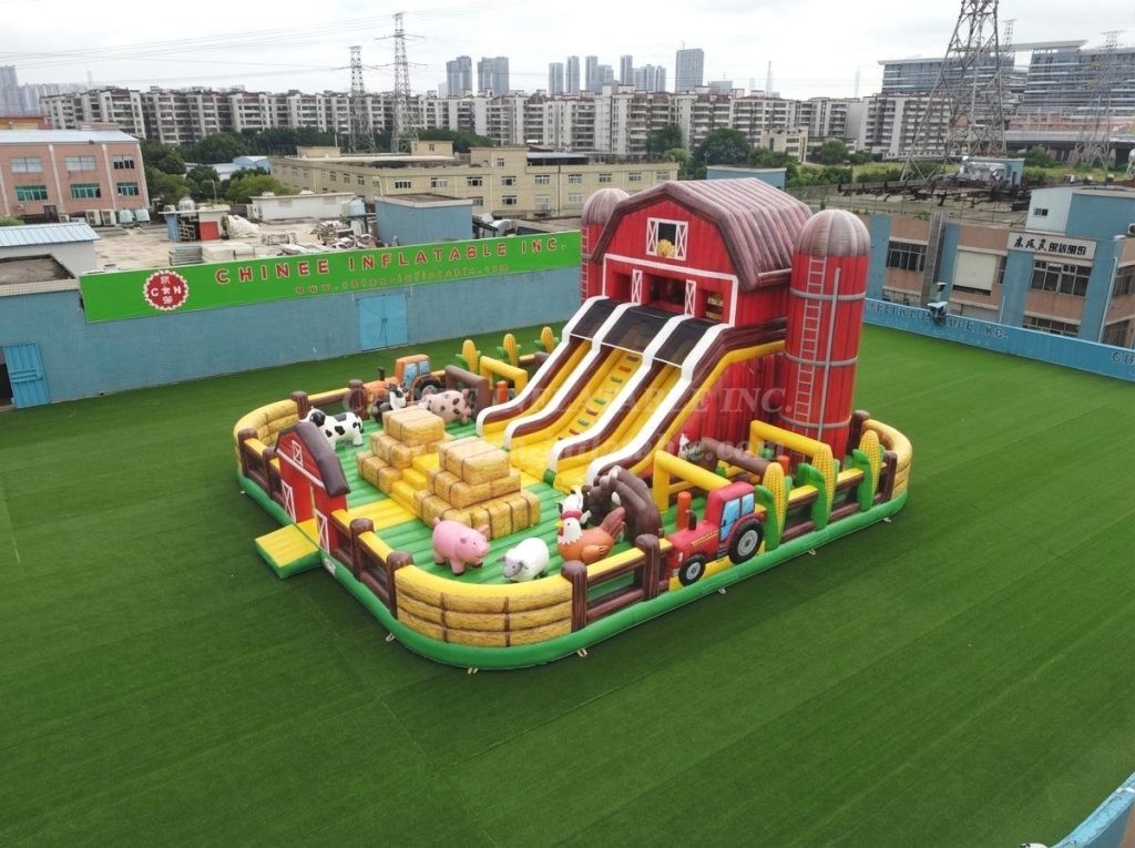 T6-6831 Farm Theme Inflatable Playground