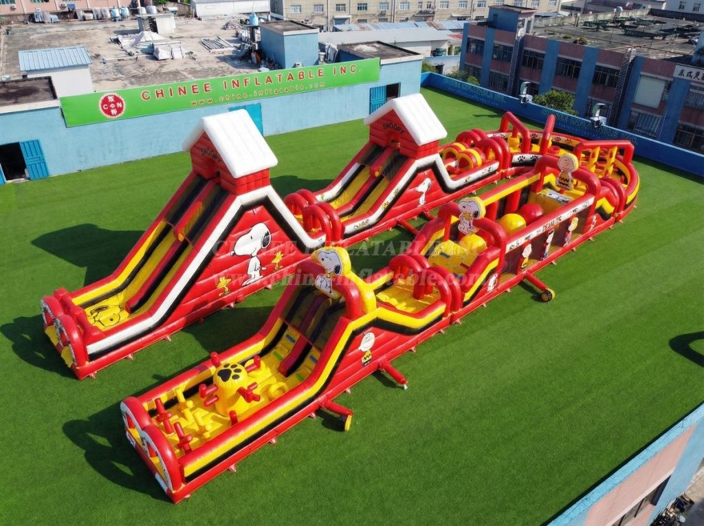 CR2-590 Snoopy Theme Giant Inflatable Obstacle Courses Challenging Run