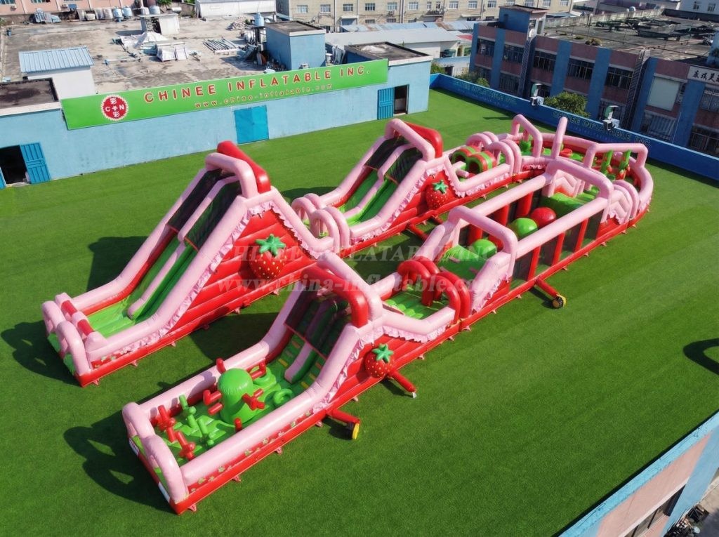 CR2-596 Strawberry Shortcake Theme Giant Inflatable Obstacle Courses Challenging Run