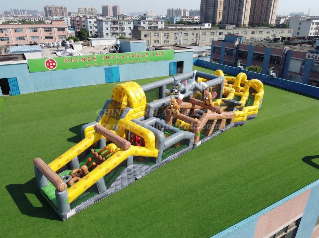 CR2-699 Tom And Jerry Theme Giant Obstacle Course Challenging Run