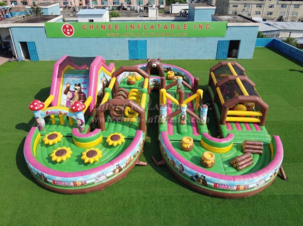 CR2-736 Masha And The Bear Theme Ginat Inflatable Obstacle Courses Challenging Run