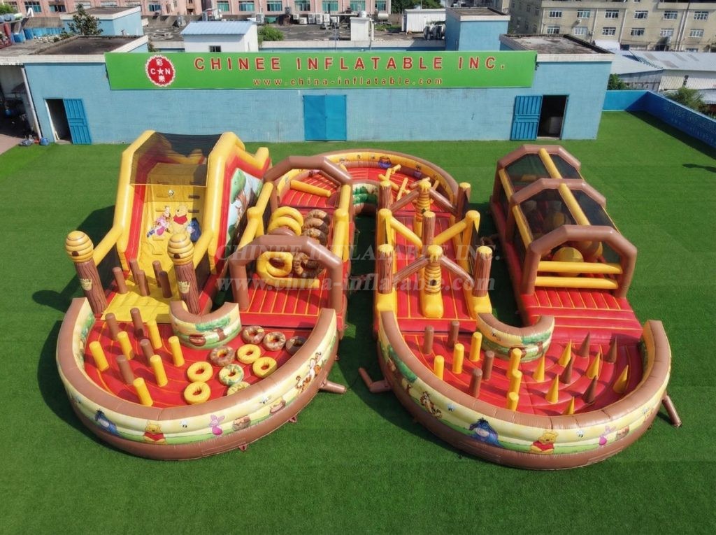 CR2-772 Winnie The Pooh Theme Ginat Inflatable Obstacle Courses Challenging Run
