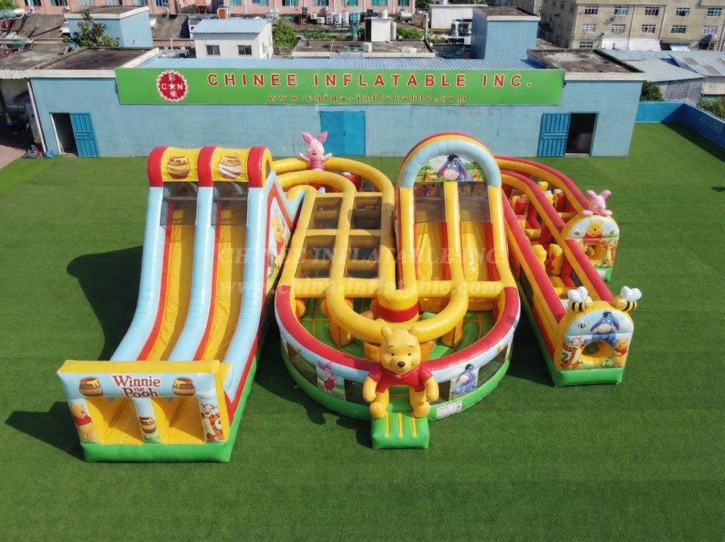 CR2-853 Winnie The Pooh Theme Giant Inflatable Obstacle Courses Challenging Run