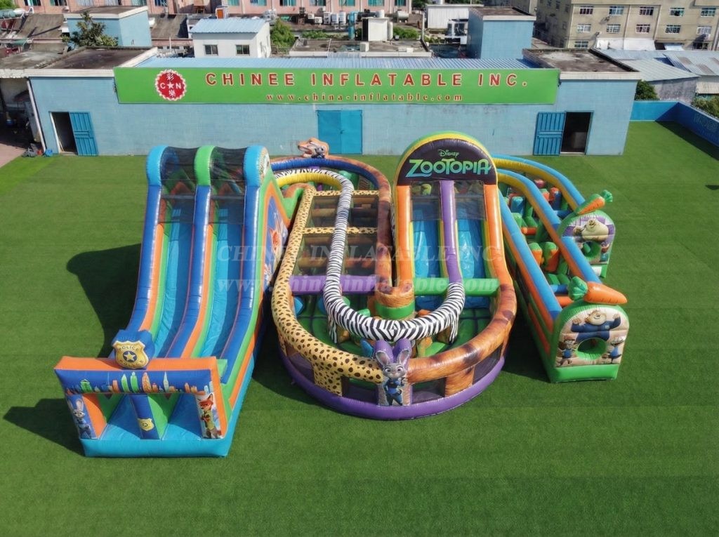 CR2-854 Zootopia Theme Giant Inflatable Obstacle Courses Challenging Run