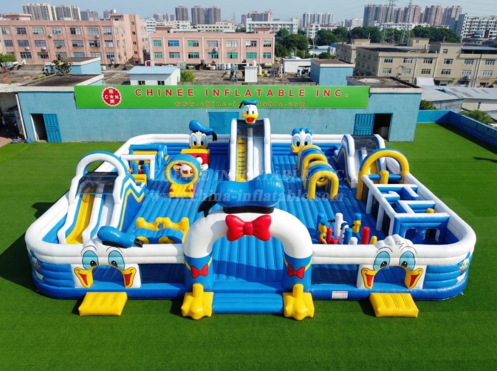 GF3-1202 Donald Duck Theme Inflatable Funcity