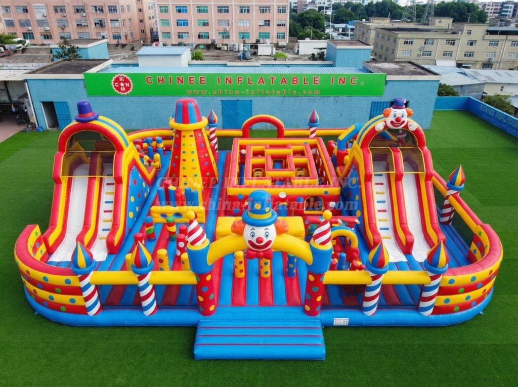 GF3-1325 Clown Theme Inflatable Park