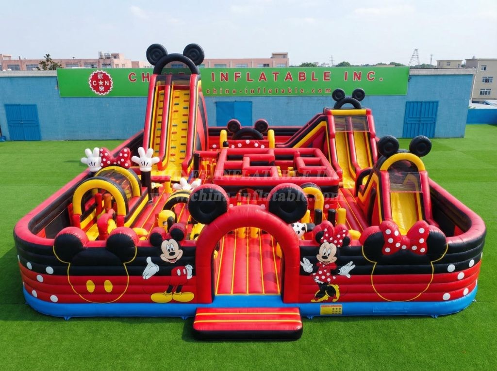 GF3-1362 Mickey & Minnie Theme Inflatable Park