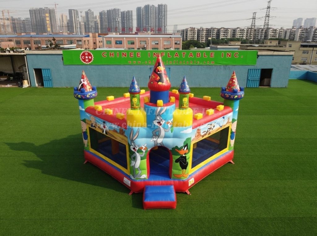 T5-3262 Looney Tunes Theme Inflatable Castle
