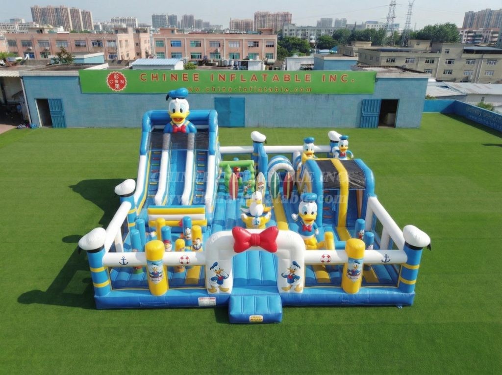 T6-7065 Donald Duck Theme Inflatable Amusement
