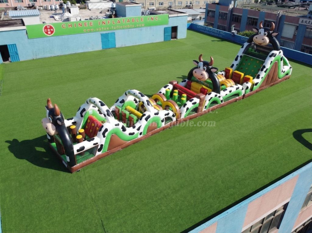 T7-4705 Cow Theme Inflatable Obstacle Courses