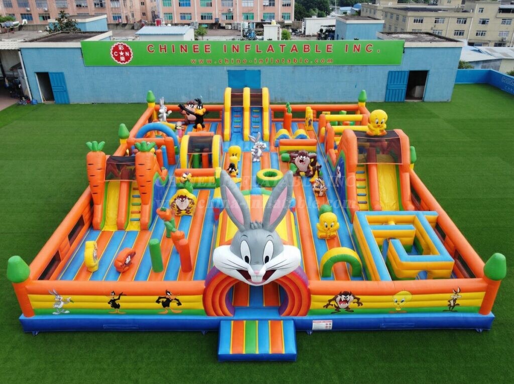 GF3-1474 Looney Tunes Theme Inflatable Playground