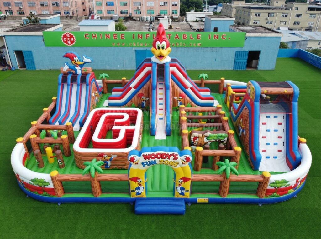 GF3-1528 Woody Woodpecker Theme Inflatable Playground