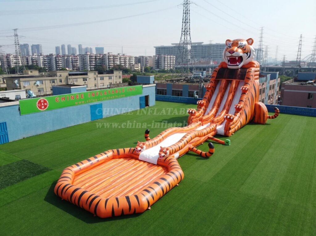 GS2-195 Tiger Theme Giant Inflatable Water Slide