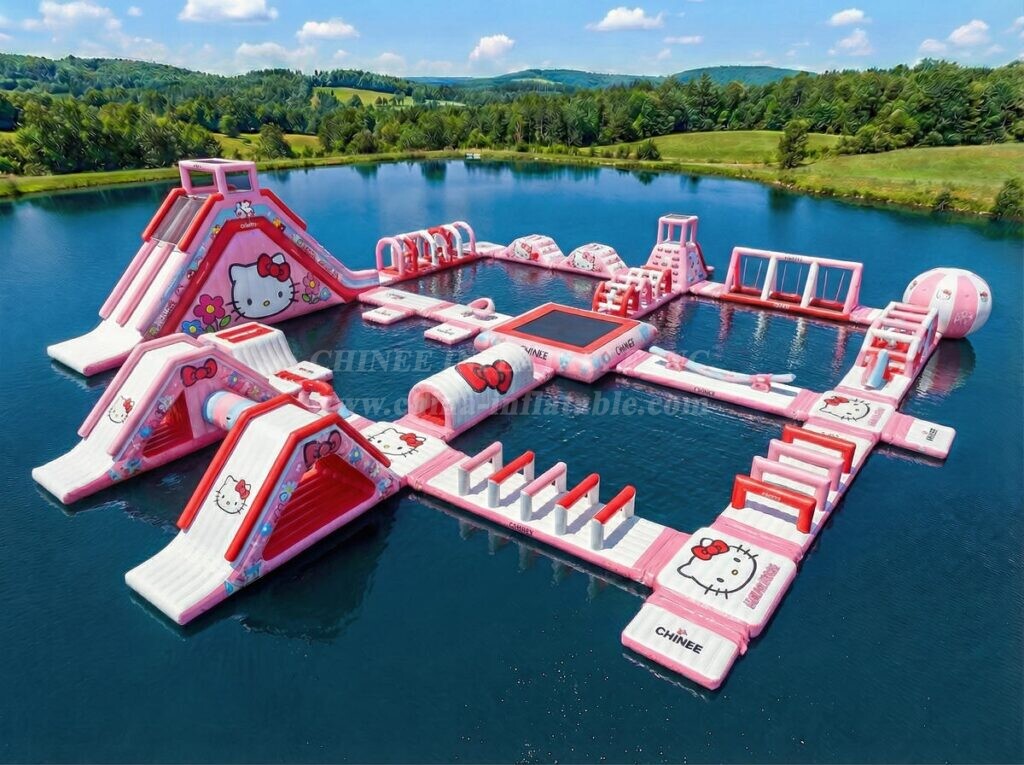 S615 Hello Kitty Theme Inflatable Water Park