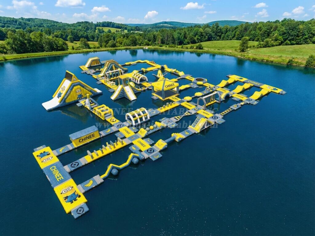 S639 Minions Theme Inflatable Water Park