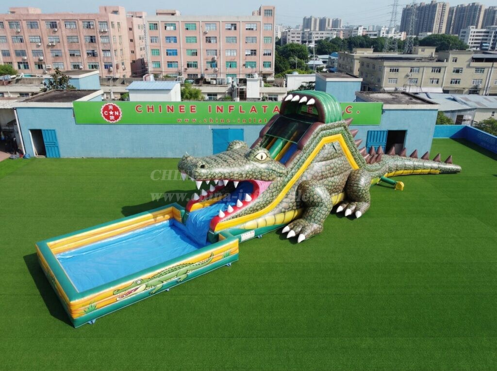 T8-6127 Crocodile Theme Inflatable Water Slide