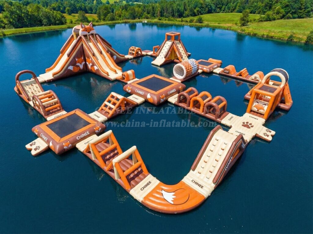S788 Fox Theme Inflatable Water Park