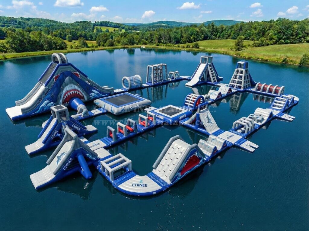 S822 Shark Theme Inflatable Water Park